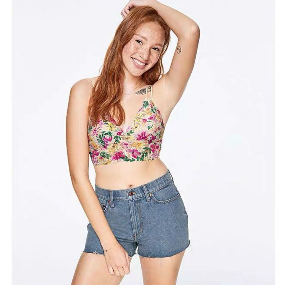 VS PINK High-Waisted Cut-off denim shorts